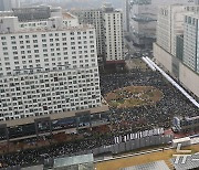 경기도 ‘대관 불허’에 신천지 집회 열린 경기도청