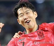 홍명보호, 쿠웨이트 3-1 완파하고 4연승…터졌다 손흥민 50호골