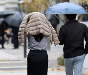 전국 대체로 흐리고 가끔 비… 내일부터 기온 ‘뚝’