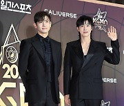 동방신기 ‘KGMA 레드카펫’ [MK포토]