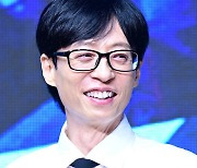 '재산 1조설' 유재석, '300억 건물주'인데..190만원 비즈니스석 "너무 비싸"('핑계고')