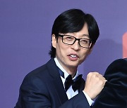 '200억 건물주' 유재석, '190만원' 비즈니스석에 벌벌 "차이 너무 많이 나" (핑계고)