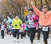 과학고 유치 기원하며… 가을빛 부천, 낭만 질주 [제19회 부천복사골마라톤대회]