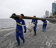 PHILIPPINES TYPHOON MAN-YI