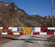 SWITZERLAND MOUNTAIN ROCKFALL