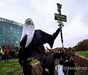 epaselect GERMANY ANTI WAR DEMONSTRATION