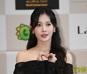 [포토] 걸스데이 유라 ‘시원한 어깨 라인’