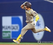 김하성, MLB닷컴이 호평한 '알짜 FA'…공·수·주 모두 뛰어난 선수