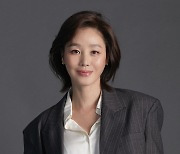 김성령 “김원해와 베드신 편집, 촬영 첫날 꽃 사온 男 처음”(정숙한세일즈)[EN:인터뷰②]