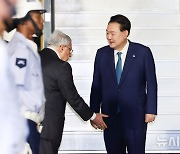 G20 참석차 리우데자네이루 도착한 윤석열 대통령