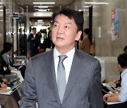 안철수 "기업인 출신 인재 등용 위한 제도 개선 논의해야"