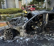 아파트 주행 중 BMW  불 났다…"최근 누유 수리"