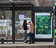 “이모님 이어 기사님 들어온다”…내년부터 마을버스 외국인이 운전한다는데