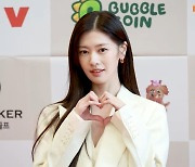 정소민, 15년만에 첫 여우주연상 안았다 “이렇게 큰 상 받아도 되나”