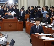 국회 운영위, 대통령실 예산심사…특활비 공방 전망