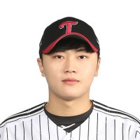 김윤식