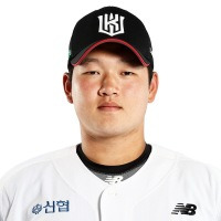 박건우