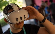 [팩플] 'VR판 안드로이드'로 키운다…메타, VR헤드셋 퀘스트 OS 개방