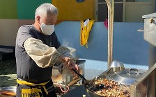 [#나눔동행] 짜장면 3만5천 그릇 나눈 사천지역봉사단 정대은 대표