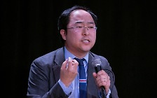 [Who] 의회 폭동 때 의사당 청소, 이젠 한국계 첫 美 상원의원 노리는 앤디 김