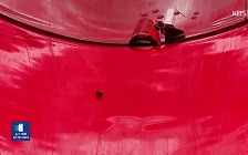 [잇슈 키워드] “보기만 해도 아찔”…미끄럼틀 안에서 ‘유리 조각’ 발견