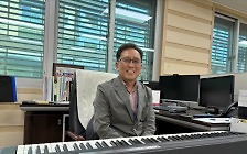 [유승현의 人터뷰] 피아노 치는 교장 홍천농고 민병하 선생님
