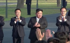 [한반도 포커스] 인민복보다 양복 선호하는 김정은…'서구 지도자'가 로망?