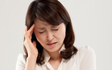 심한 두통으로 자주 잠을 설친다면 '뇌종양' 탓?