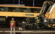 우크라 가던 체코 열차 정면충돌…4명 사망, 26명 부상[포착]