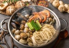 " 조개탕이 서비스라고? 아귀보다 더 놀란 건 해산물 양!" 이미지