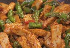 어묵볶음 그냥 볶지 마세요! '이과정' 거치면 10배 더! 맛이 좋아집니다 이미지