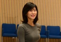 나이가 50살이 넘었는데 "아직 까지 혼자가 편하다고 결혼 안 한" 여배우 이미지