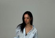 혜리의 와이드 데님 팬츠 룩, 여름 셔츠의 정석 보여주다 이미지