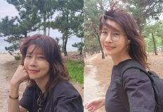 10년간 '소속사 대표'와❤️ 비밀 연애… 결국 결혼까지 간 49세 여배우, 일상룩 이미지