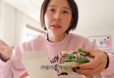 이렇게 먹는데 50kg 유지?” 김나영의 ‘샌드위치 식단’ 화제 이미지