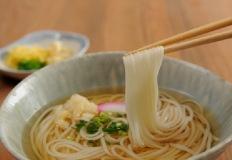 “밤마다 드시나요?” 이 습관, 체내 독소 배출을 방해합니다 이미지