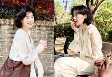 정은채, 열애 2년차 남친 김충재가 골라줬나? 아티스틱 블라우스 산책룩 이미지