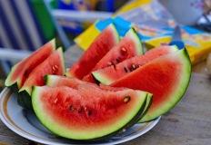 수박 살 때 '이것'만 확인하세요 맛있는 수박 고르는법 이미지