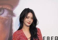 노지선의 레드 셔링 블라우스 스타일링, 시선 집중 이미지