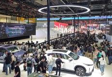 중국, 2025년 자동차 판매 3,200만 대 전망… 신에너지차가 절반 이상 차지 이미지