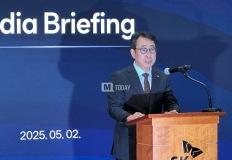 SKT 유영상 CEO "전국 2,600여개 T월드 매장서 신규 가입자 모집 중단" 이미지