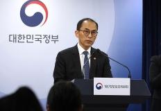 "SKT, 정보유출 피해자 개별통지 안해" 개인정보위, 긴급 전체 회의 열어 이미지