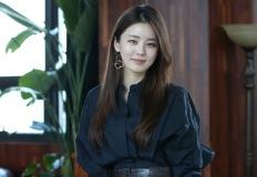 8살이나 속였는데 너무 동안이라 아무도 몰랐던 여배우의 충격 고백 이미지