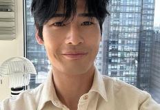 "너무 잘생겨서" 비행기 탈 때마다 러브콜 받고 배우 된 연예인 정체 이미지