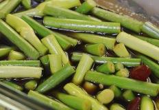 마늘쫑장아찌 '이렇게' 담그세요! 1년 지나도 아삭! 양념장 황금비율까지 공개! 이미지
