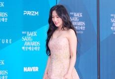 역시 마멜공주! 미소 하나로 압도하는 자연미인의 정석 김혜윤, 백상예술대상 드레스 이미지