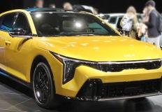 기아 K4 해치백 공개! BMW 1시리즈, 긴장해야 할 이유 이미지