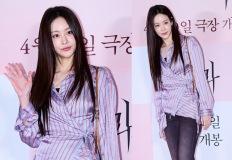 '셔츠가 이래도 돼?' 다 찢은 듯 입었는데, 세련미 폭발한 여배우 시사회룩 이미지