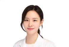 남편이 유명 아나운서인데 "남편보다 돈을 더 많이 번다는" 한의사 와이프 이미지