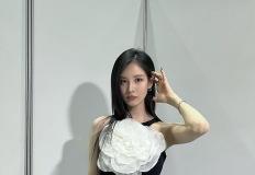서현, 시선 올킬 거대 화이트 플라워 드레스 스타일링 이미지